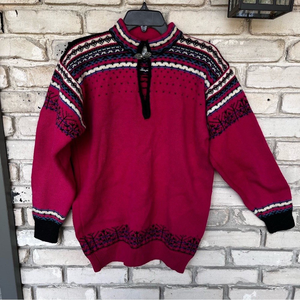 Stowe Woolens handcrafted wool sweater. ML